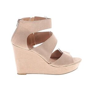 Chic Beige Wedge Sandals